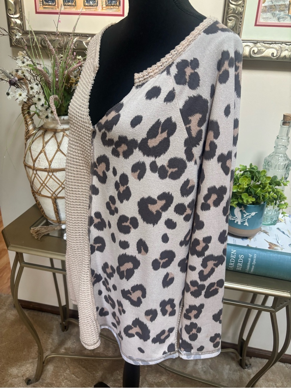 BiBi Waffle Knit Leopard Print Color-Block V-Neck Relaxed Casual Top Size Large - Picture 3 of 9